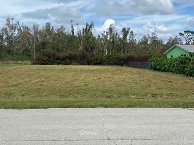 Lawn Care service in Utica, 13501