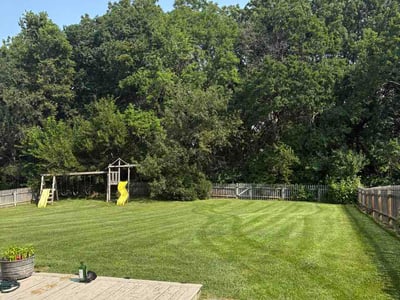 Lawn Care service in Barrington, 60010