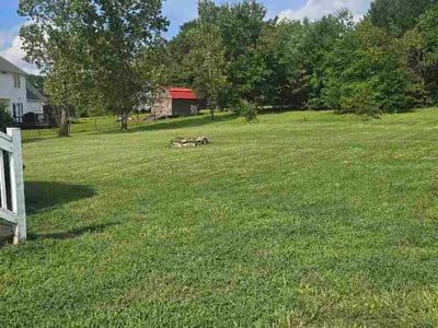 Lawn Care service in Willow Spring, 27592