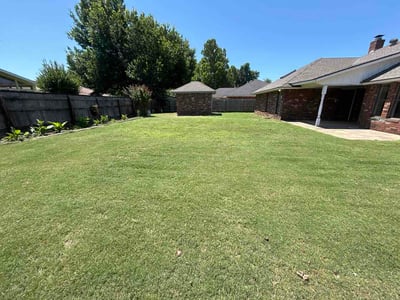 Lawn Care service in Nichols Hills, 73116