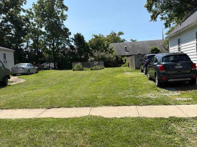 Lawn Care service in Elyria, 44035