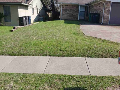 Lawn Care service in Fallbrook, 92028