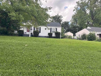 Lawn Care service in Jamestown, 27282