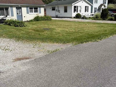 Lawn Care service in Seville, 44273