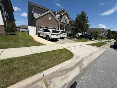 Lawn Care service in Four Oaks, 27577