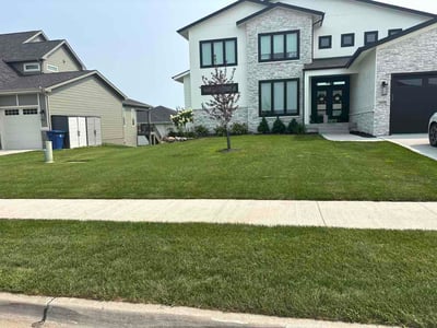 Lawn Care service in Urbandale, 50322