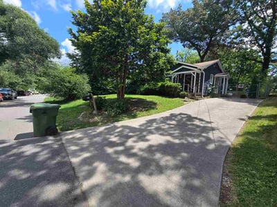 Lawn Care service in Asheville, 28801