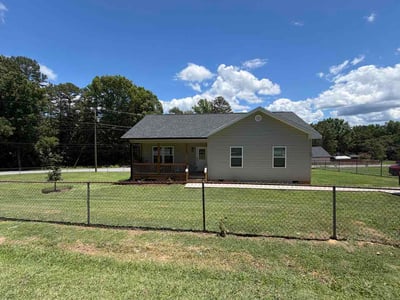 Lawn Care service in Bessemer City, 28016