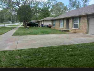 Lawn Care service in Republic, 65738