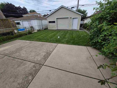 Lawn Care service in Lansing, 60438