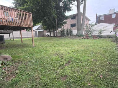 Lawn Care service in Fort Lee, 07024
