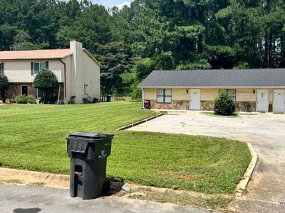 Lawn Care service in Leawood, 64804