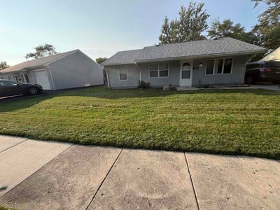 Lawn Care service in Lombard, 60148