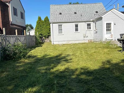 Lawn Care service in West Bloomfield, 48323
