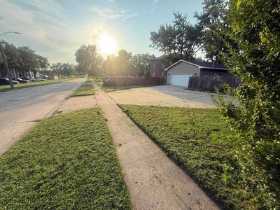 Lawn Care service in Clive, 50325