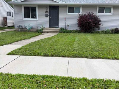 Lawn Care service in Kenosha, 53140