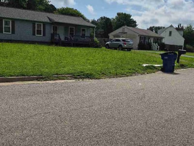 Lawn Care service in Woodford, 22580
