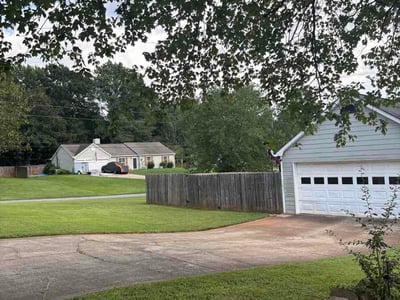 Lawn Care service in Woodstock, 30188