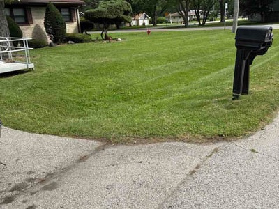 Lawn Care service in Aurora, 60506
