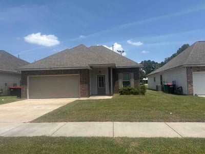 Lawn Care service in Abbeville, 70510