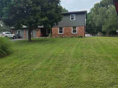 Lawn Care service in Indianapolis, 46204