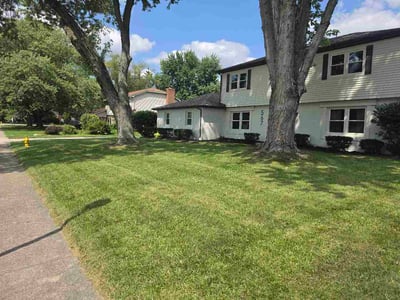 Lawn Care service in Zionsville, 46077