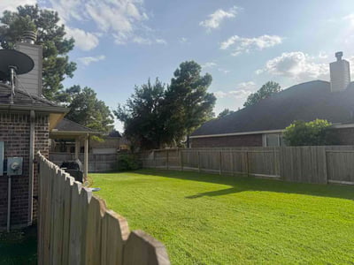 Lawn Care service in Deer Park, 77536