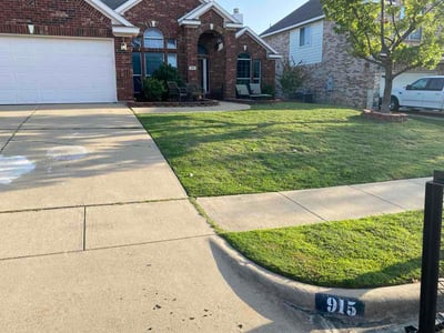 Lawn Care service in Burleson, 76028