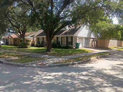 Lawn Care service in Pasadena, 77506
