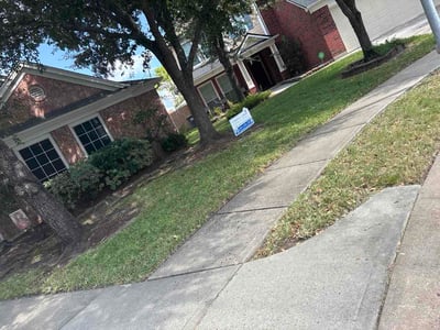 Lawn Care service in Magnolia, 77355