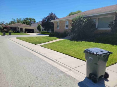 Lawn Care service in Romeoville, 60446