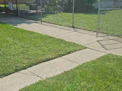 Lawn Care service in Algonquin, 60156