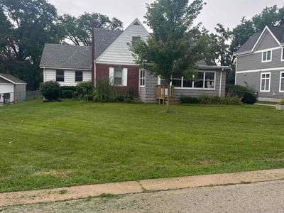 Lawn Care service in Elmhurst, 60126