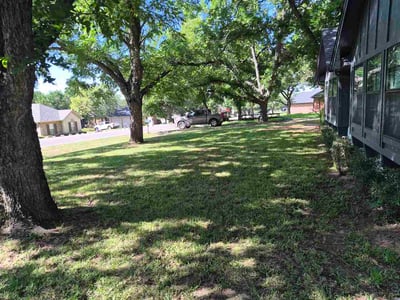 Lawn Care service in Granbury, 76048