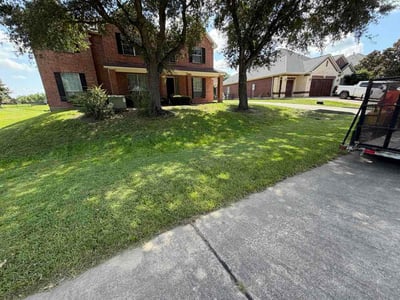 Lawn Care service in Tomball, 77375