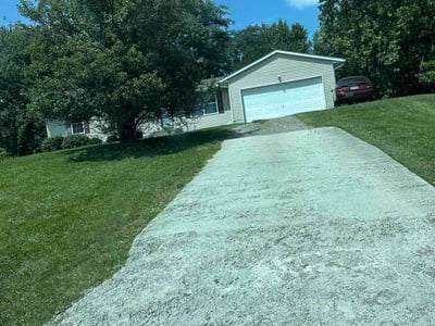 Lawn Care service in Centreville, 20120