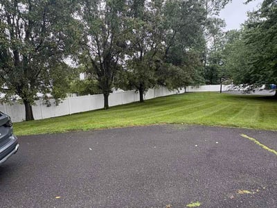 Lawn Care service in Englewood, 07631