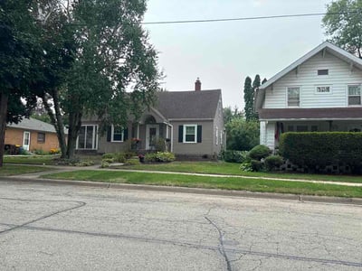 Lawn Care service in Urbana, 61801