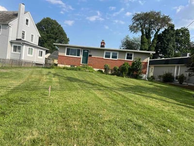 Lawn Care service in Pasadena, 21122
