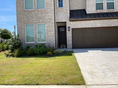 Lawn Care service in Alvarado, 76009