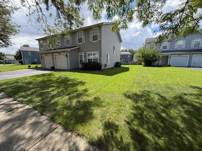 Lawn Care service in Elk Grove Village, 60007