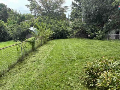 Lawn Care service in Sellersburg, 40475