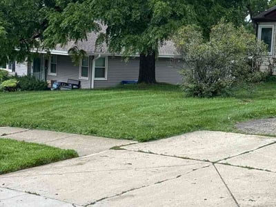 Lawn Care service in Oak Forest, 60452