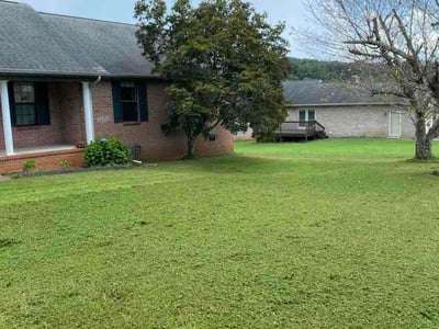 Lawn Care service in Harriman, 37748