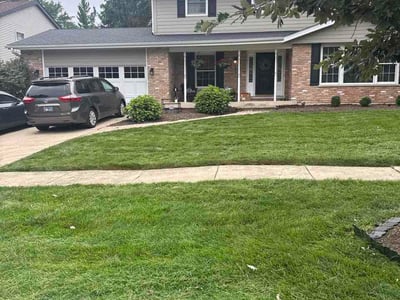 Lawn Care service in Downers Grove, 60515