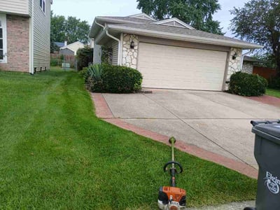 Lawn Care service in Evergreen Park, 60805