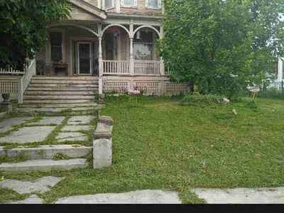 Lawn Care service in Alton, 62002