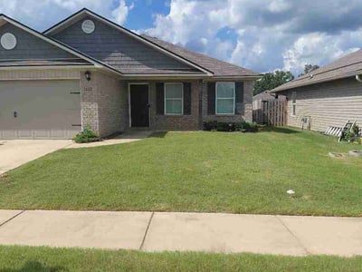 Lawn Care service in Anniston, 36201
