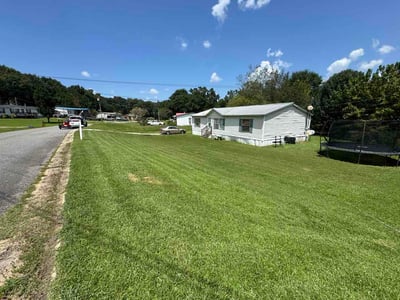 Lawn Care service in Opelika, 36801