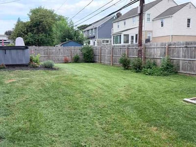 Lawn Care service in Drexel Hill, 19026